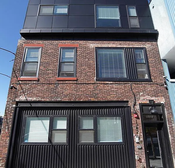 1342 N Marston St #2B2B — Photo 2