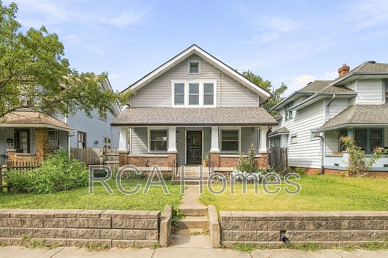 1st image of 36 N Dearborn St