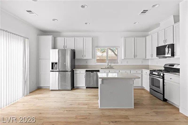 10600 Capitol Peak Avenue — Photo 4