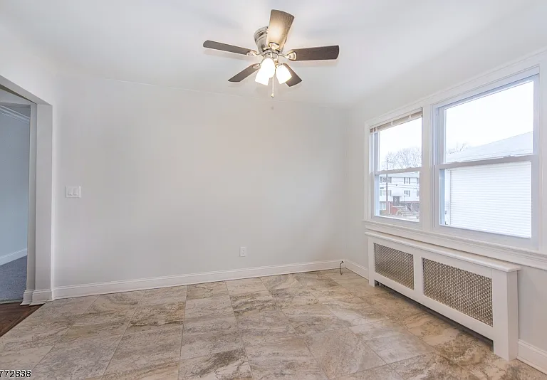 94 Scoles Ave — Photo 3