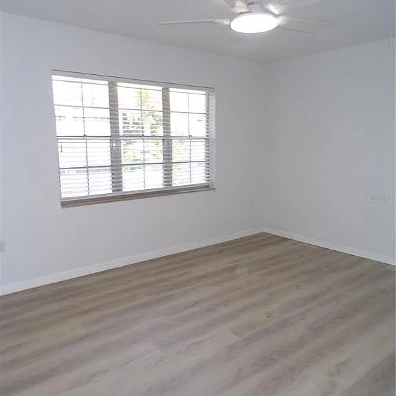 421 Orchid Dr — Photo 17