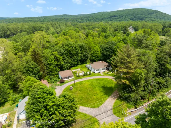 1588 Route 23b, Leeds, NY 12451