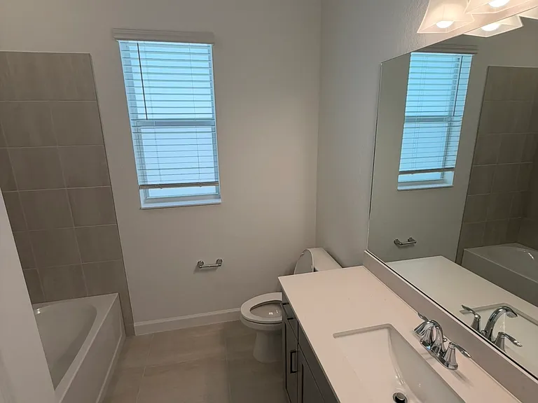 7760 Lakes Edge Ln — Photo 21