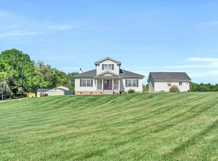 430 Rader Barn Rd, Troutville, VA 24175