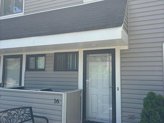 2nd image of 16 Berry Ct