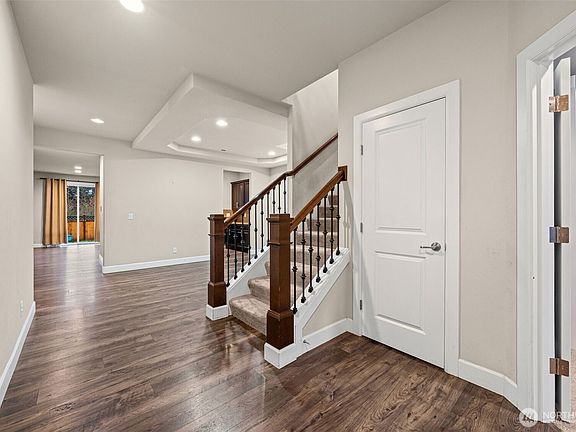 5th image of 18815 Greenwood Place E