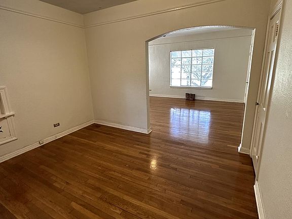 4th image of 414 W Kings Hwy APT 3
