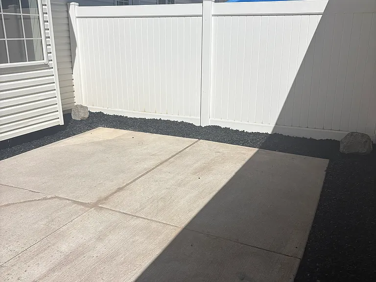 884 Liberty Ln — Photo 22