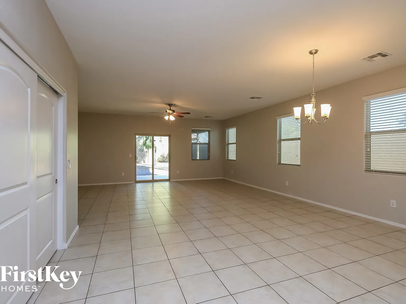 4 bed, 2.0 bath, 2082 sqft, $2,150 — Photo 4