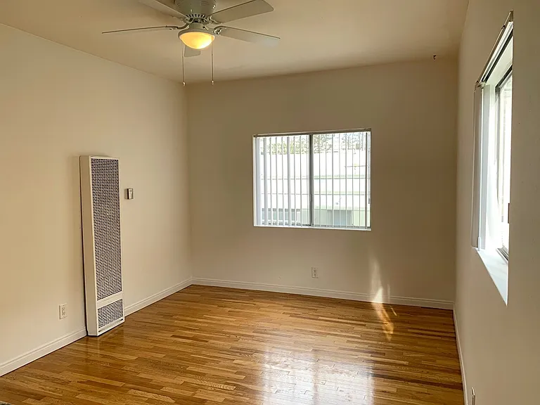 1814 Pacific Ave — Photo 12