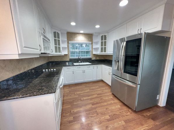 9071 Paradise Park Dr
