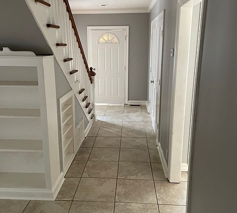 5th image of 2032 E 12th St