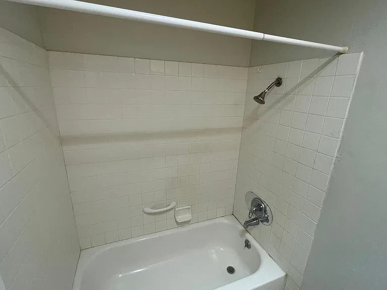 690 Pacific Ave #9 — Photo 6