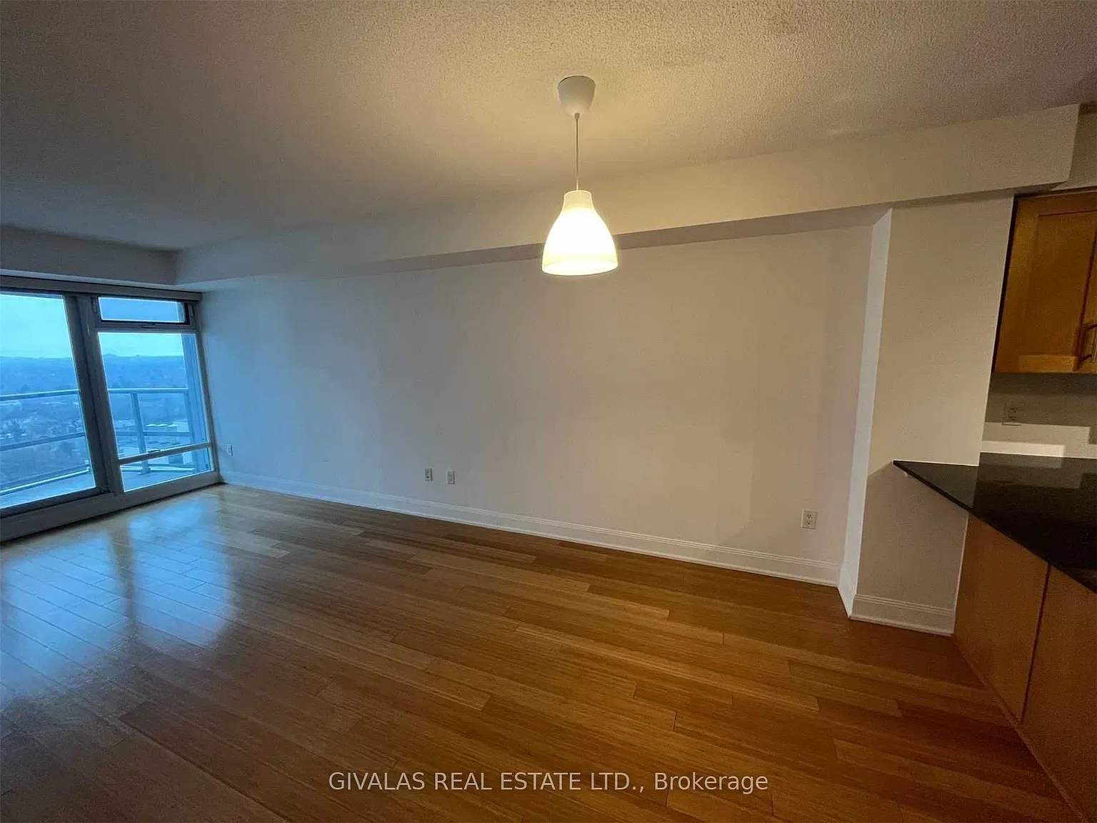 1 bed, $2,300 — Photo 3