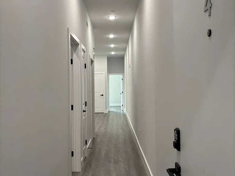 1940 N 22nd St #5 — Photo 2
