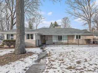 2801 Martin Manor Dr, Goshen, IN 46526