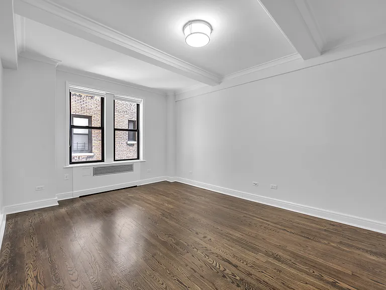 210 W 70th St #715 — Photo 8