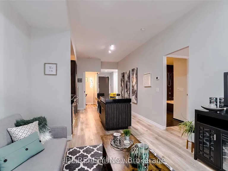 101 Charles St E #318 — Photo 2