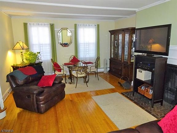 4th image of 270 Heywood Ave