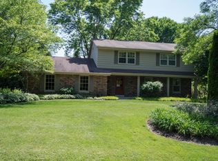 9251 N Waverly Dr, Bayside, WI 53217