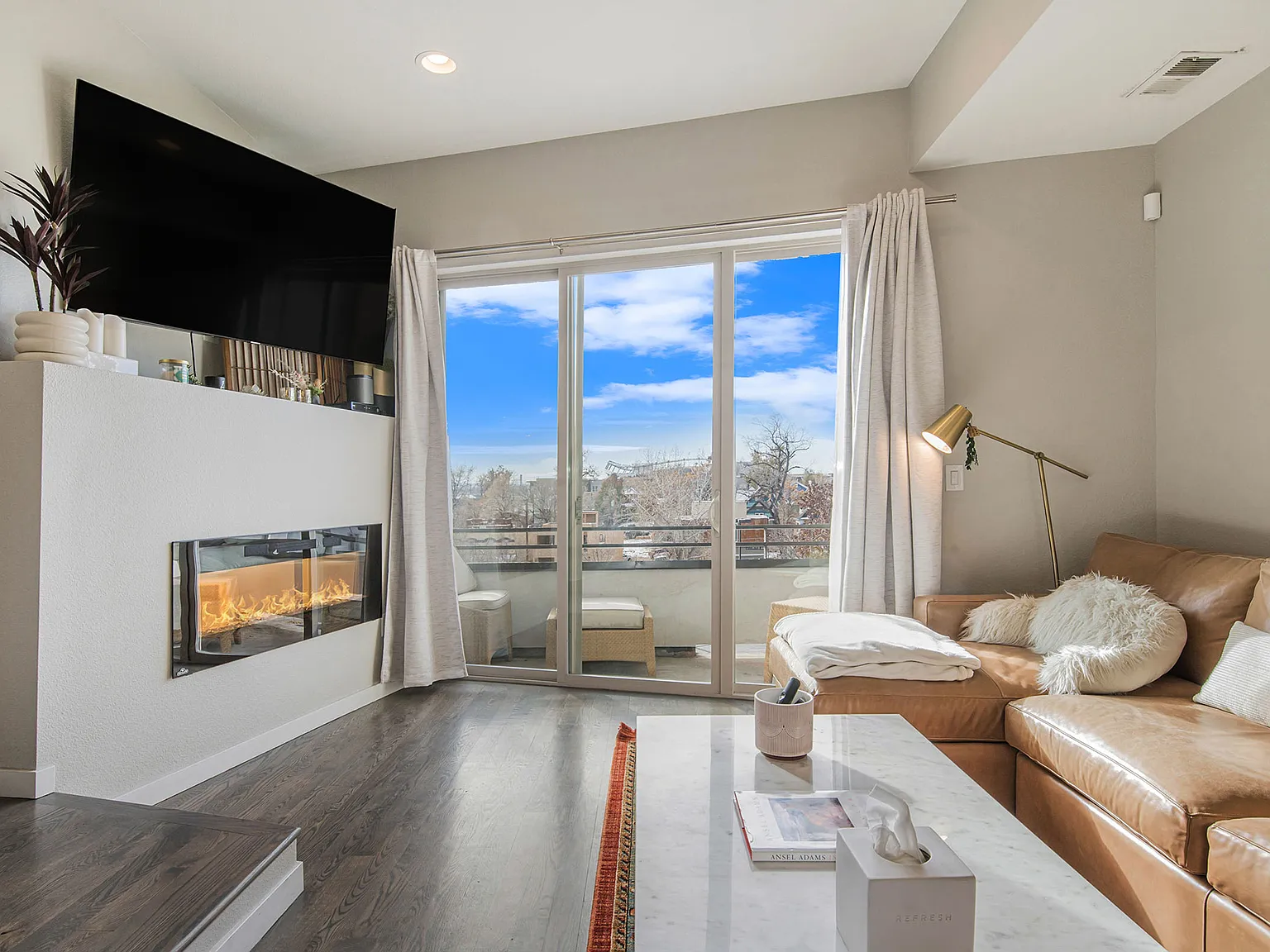 2 bed, 1500 sqft, $4,200 — Photo 4