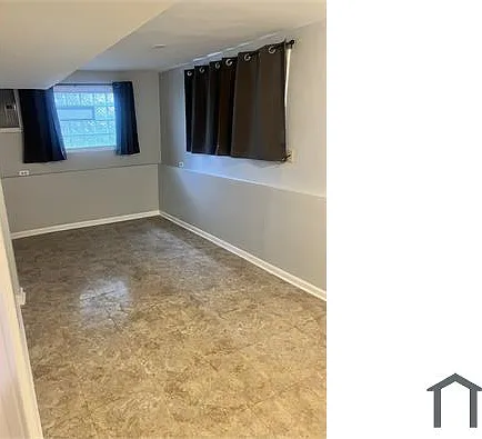 1239 W 108th St — Photo 2
