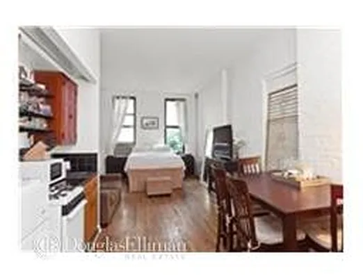 Rented by Douglas Elliman | media 14