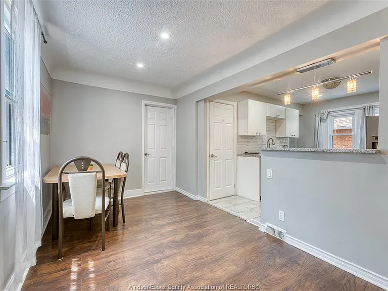 2309 Alexis Rd — Photo 14