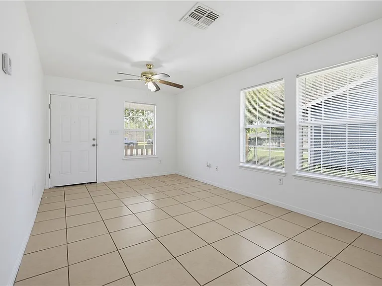 4214 Barrera Dr — Photo 4
