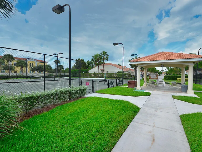 6077 Lake Hibiscus Dr — Photo 44