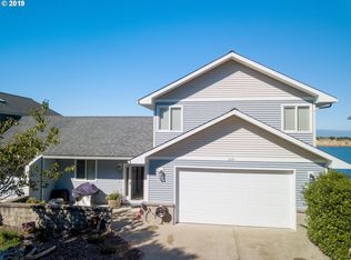 3155 Rhododendron Dr, Florence, OR 97439