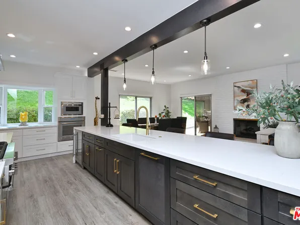 16142 Bayberry Pl, Sherman Oaks, CA 91403