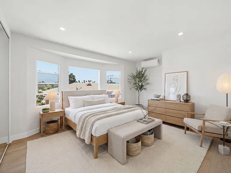 439 S Evergreen Ave #443 — Photo 3