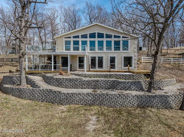 28 Delancey St, Sunrise Beach, MO 65079