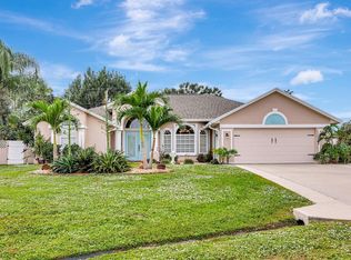 1974 SW Oakwood Rd, Port Saint Lucie, FL 34953