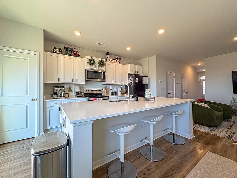 6760 Blacktip Ln — Photo 9