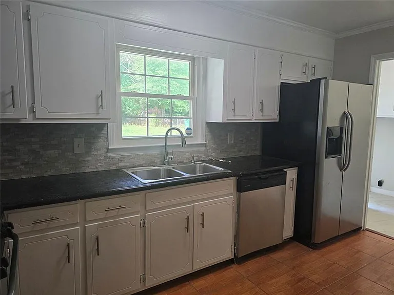 5734 Lanny Ln — Photo 2