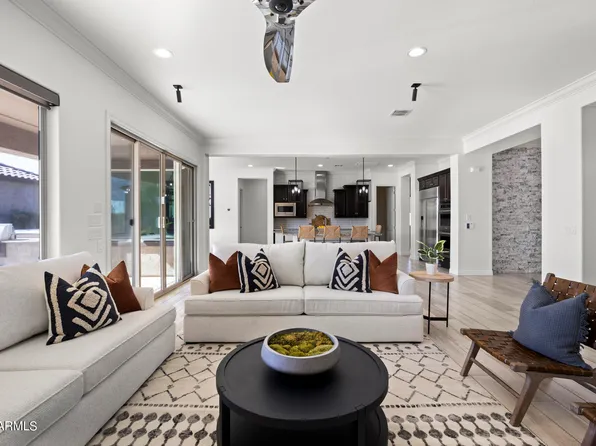 8087 W Chama Drive, Peoria, AZ 85383