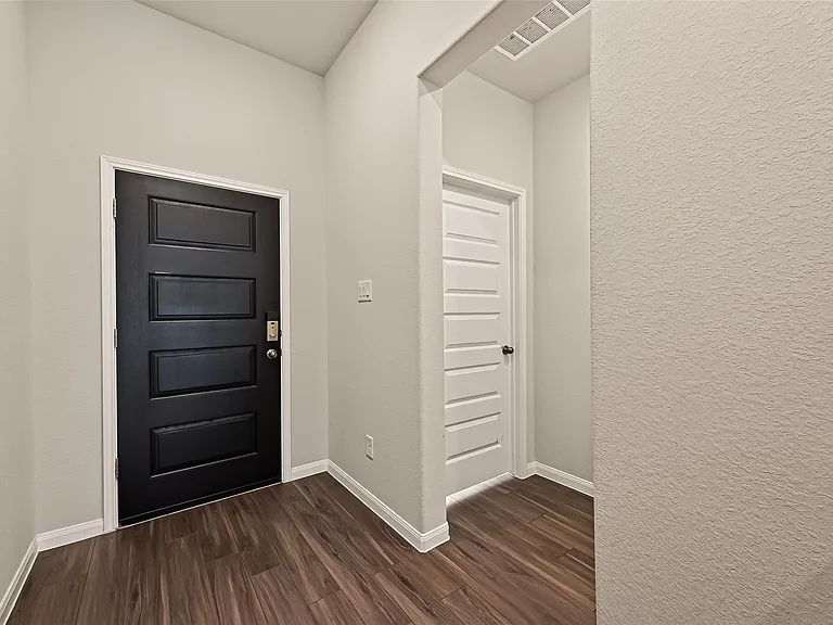 3013 Chestnut Ln — Photo 6