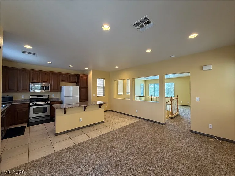 10811 Ackers Dr — Photo 9