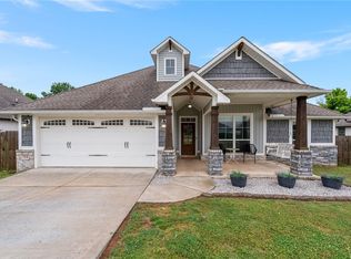 714 Macdonald Dr, Pea Ridge, AR 72751