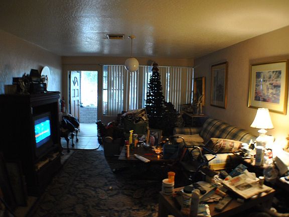 4th image of 105 W Leon Ln