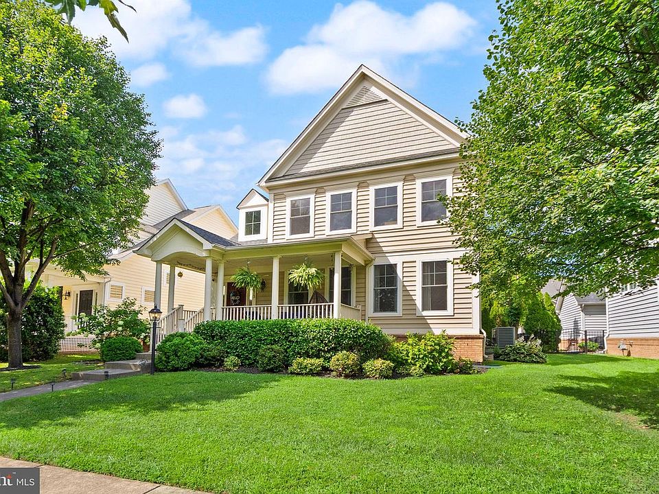 1st image of 42473 Tourmaline Ln