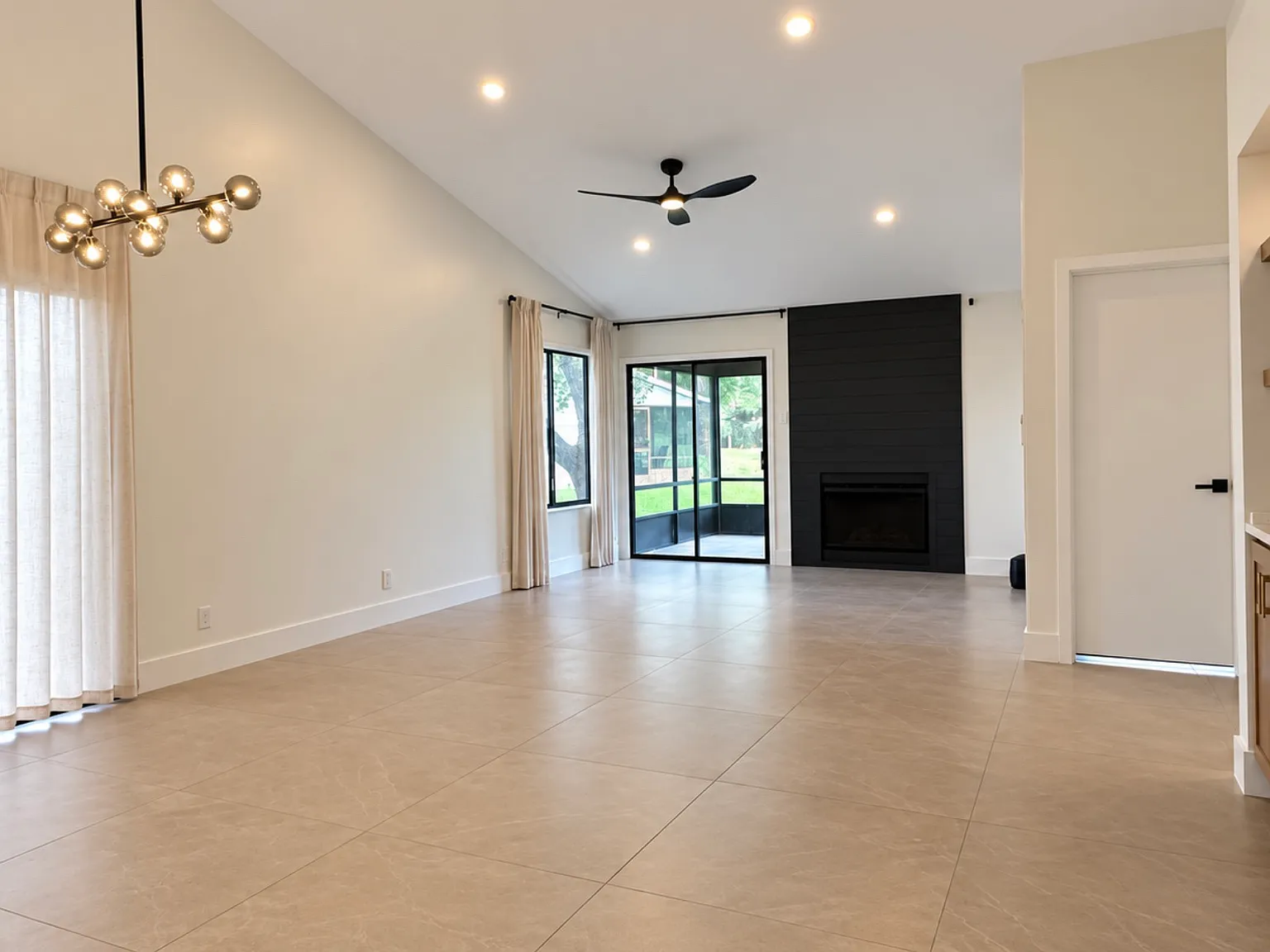 3 bed, 1520 sqft, $2,100 — Photo 3