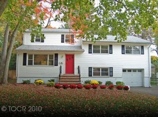 66 Lakewood Ave, Ho Ho Kus, NJ 07423