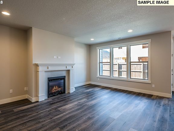 5th image of 13609 NE 61st Pl