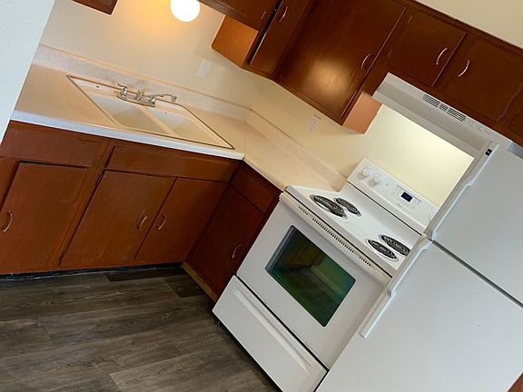 3rd image of 212 Vassar Dr SE #6