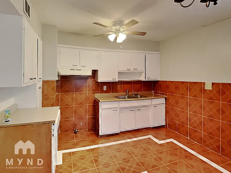 730 Hill St #D — Photo 5