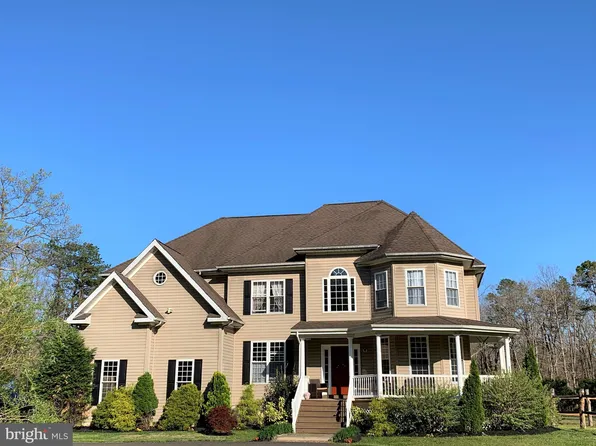 1020 E Malaga Rd, Williamstown, NJ 08094