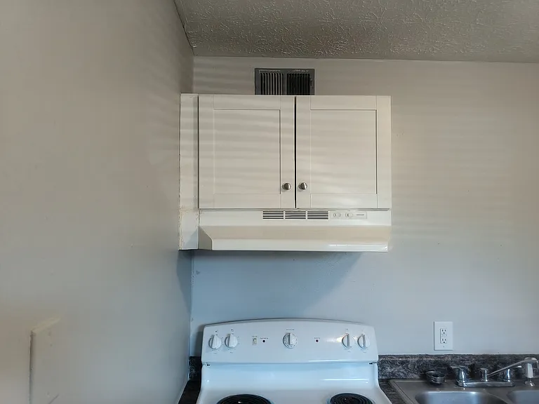 1722 Coker Ave #10 — Photo 8